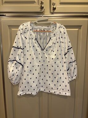 Tyler Boe Molly blouse white with Navy Dot Embroidery